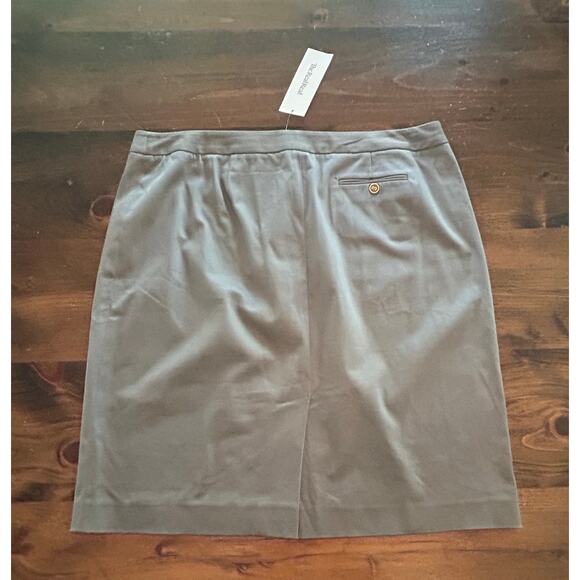Vintage Bloomingdale's Grey Pencil Mini Skirt Button Back Pocket Lightweight - Picture 4 of 7